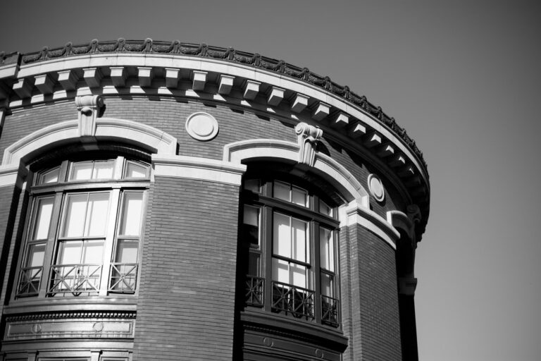 j-black-and-white-building